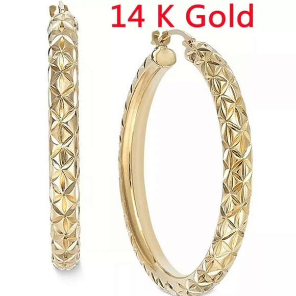 Jewelry - 🎀14k Textured Hoop Earrings